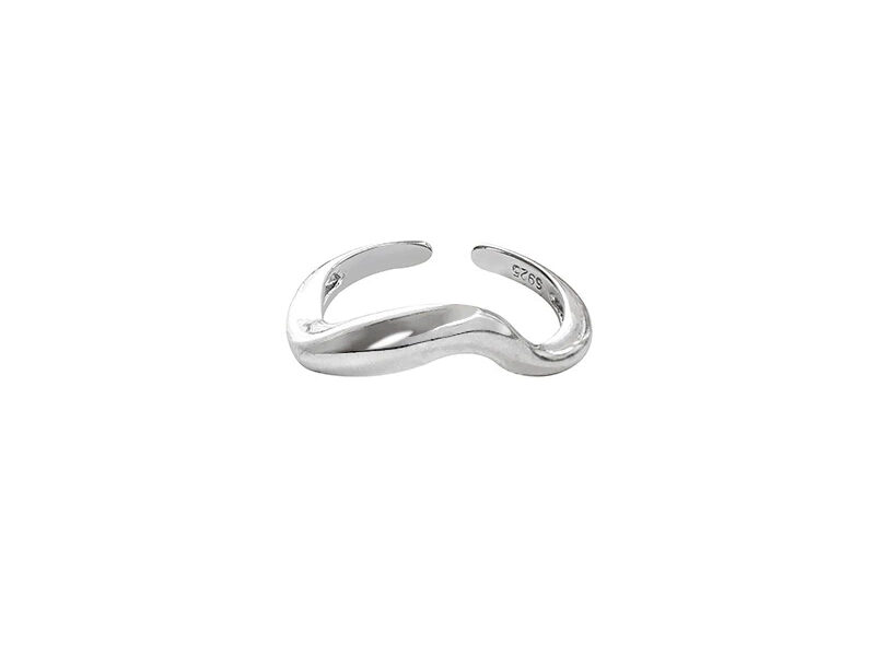 Organic curves ring