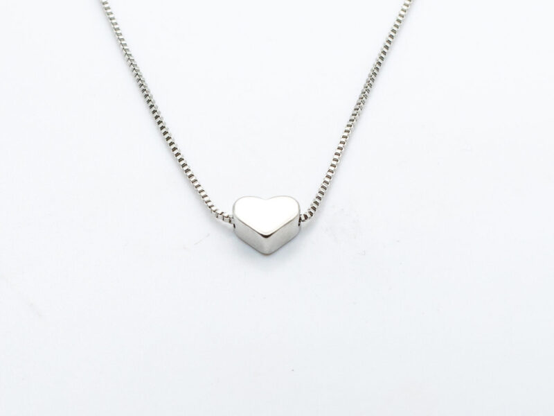 Minimalist Smooth Heart Shaped Pendant Necklace